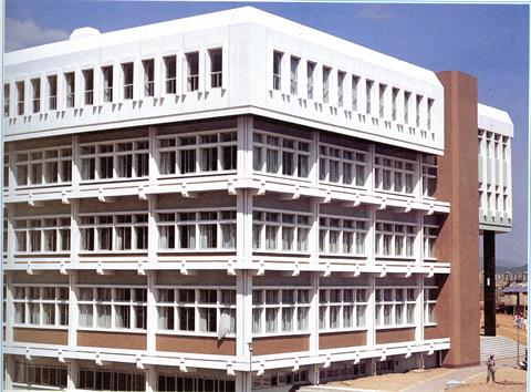 도서관_1981년_중앙도서관(1982년 부산대학교 졸업앨범).jpg