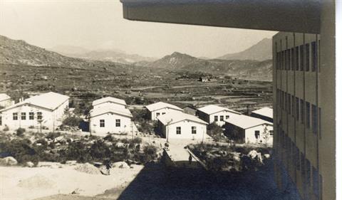 1950년대 교양학부 건물.jpg