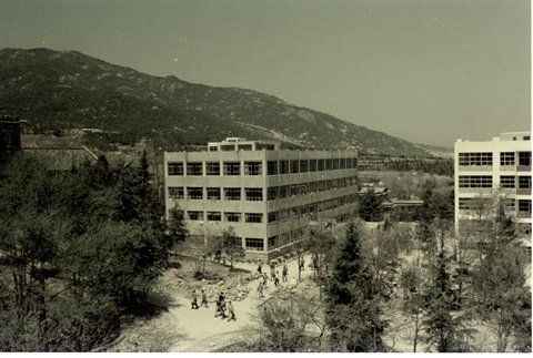 1976년 자연과학관 (2).bmp