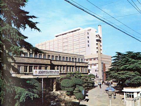 부산대학교 병원_1981년_부산대학교 부속병원.jpg