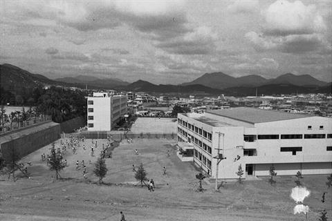 실내체육관_1976년 전후.jpg